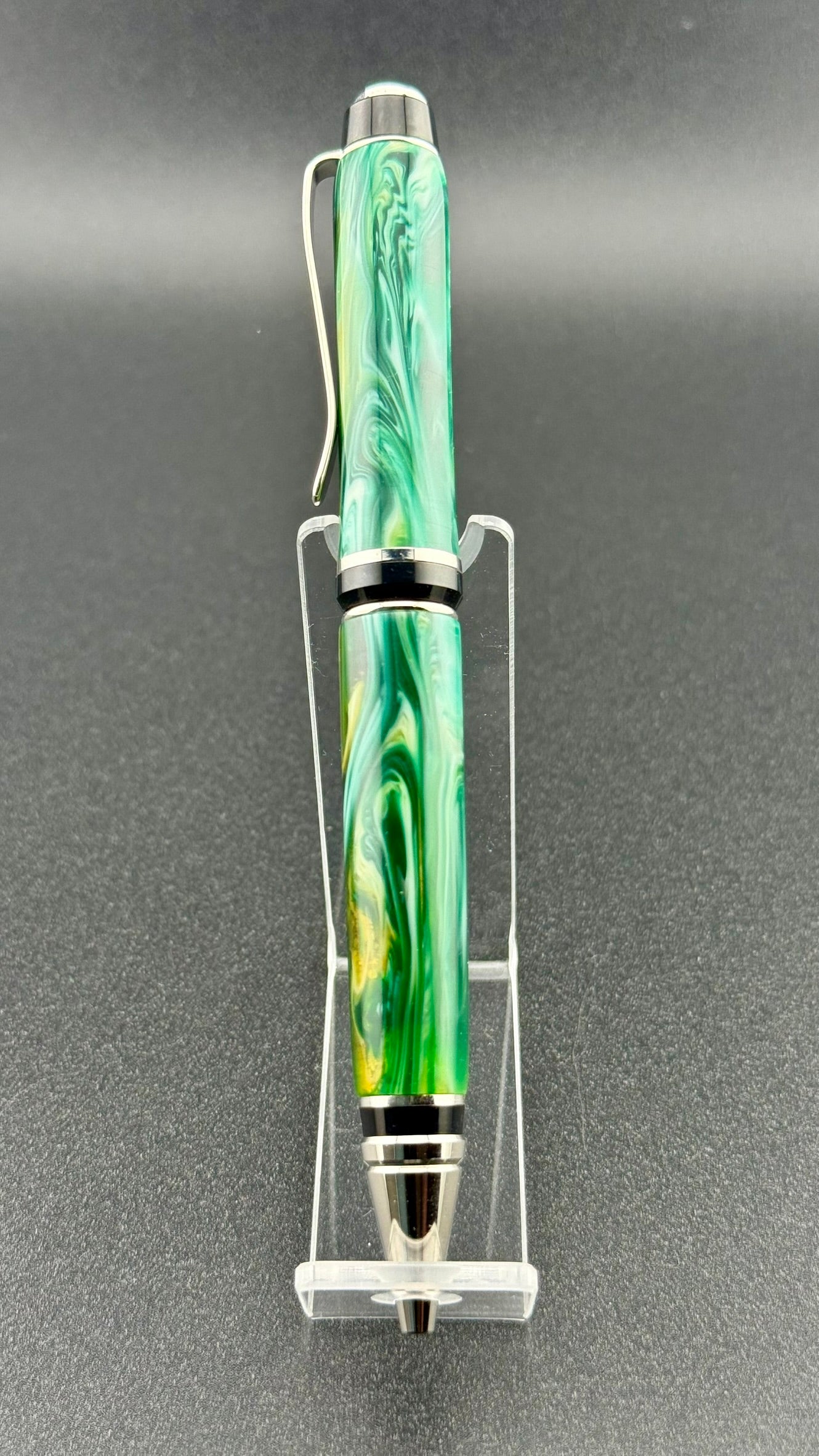 The Executive (Multiple Finishes)